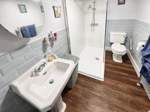 En-Suite- click for photo gallery